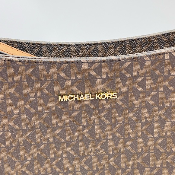 Michael Kors Large Messenger Crossbody Bag - Picture 3 of 12